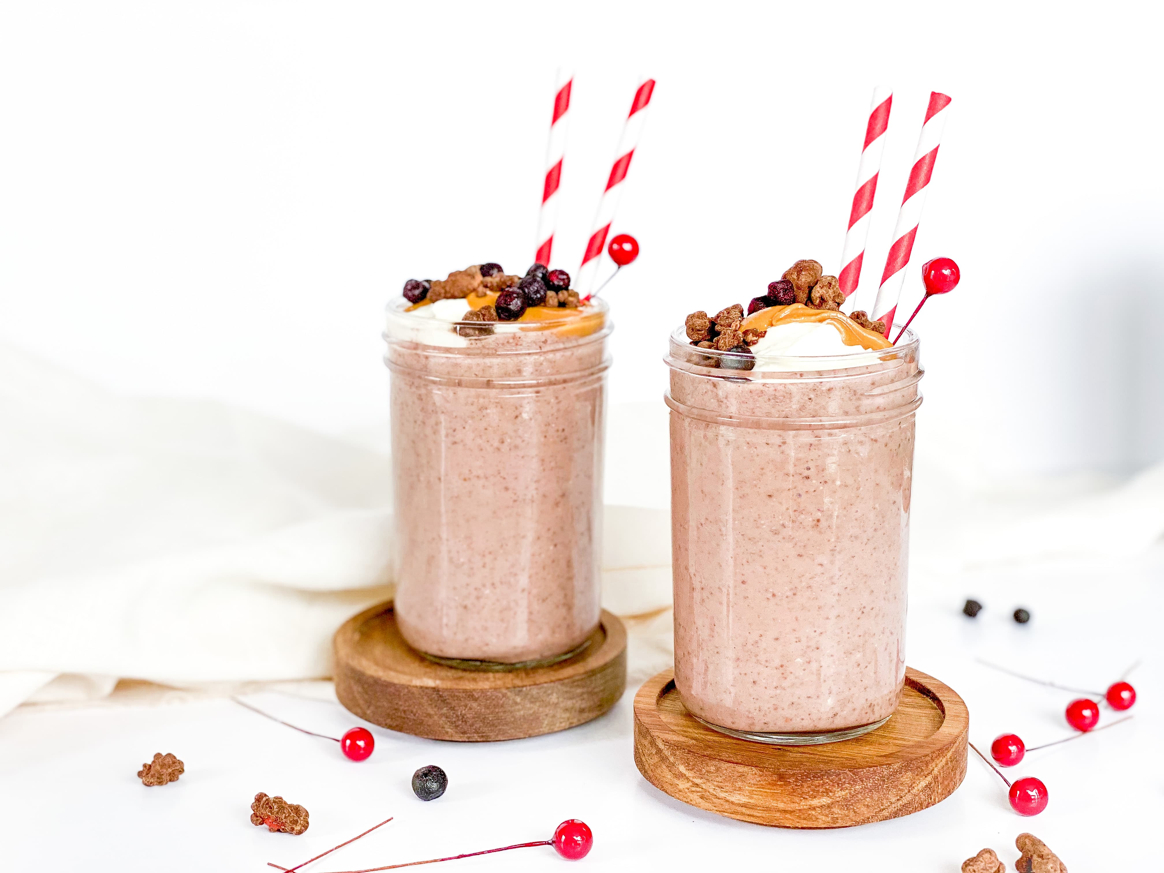 Santa's Cinnamon Roll Smoothie